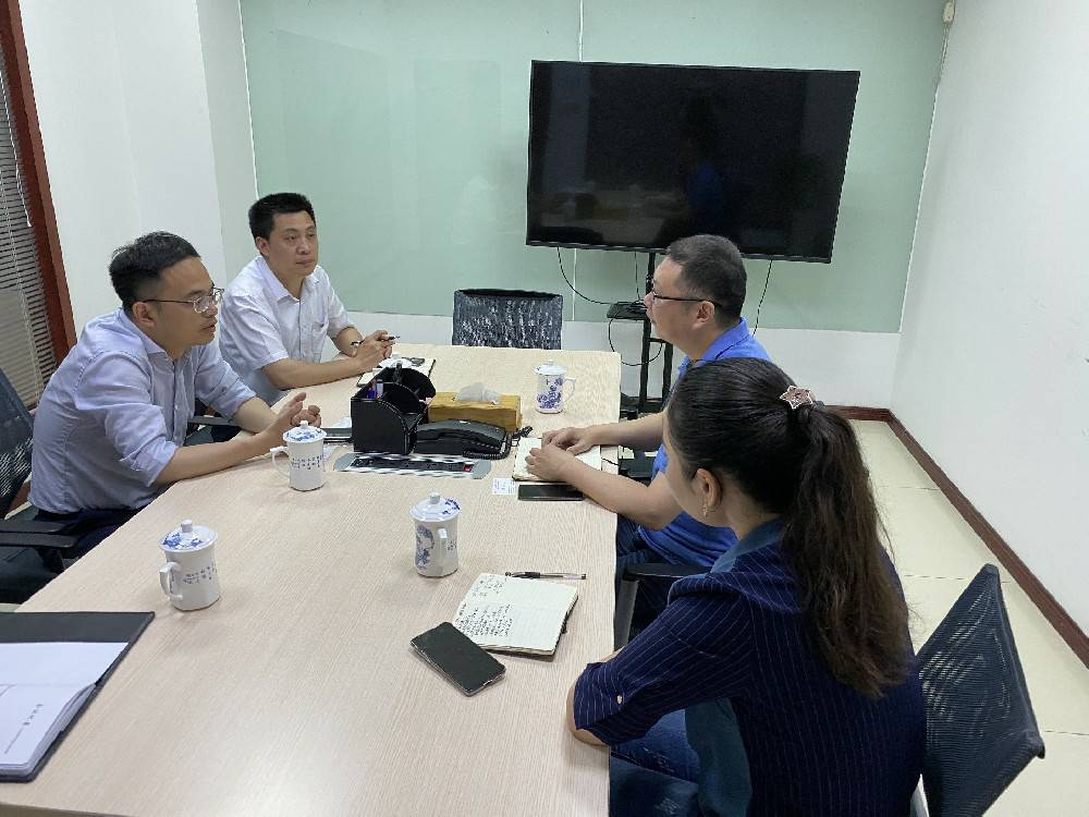 无锡市工信局领导来Bsports官方网站登录入口-B(中国)科技开展“三联三解”活动